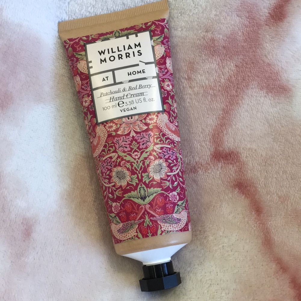 William Morris At Home Scented Patchouli & Red Berry Hand Cream 3.38oz NWT vegan
